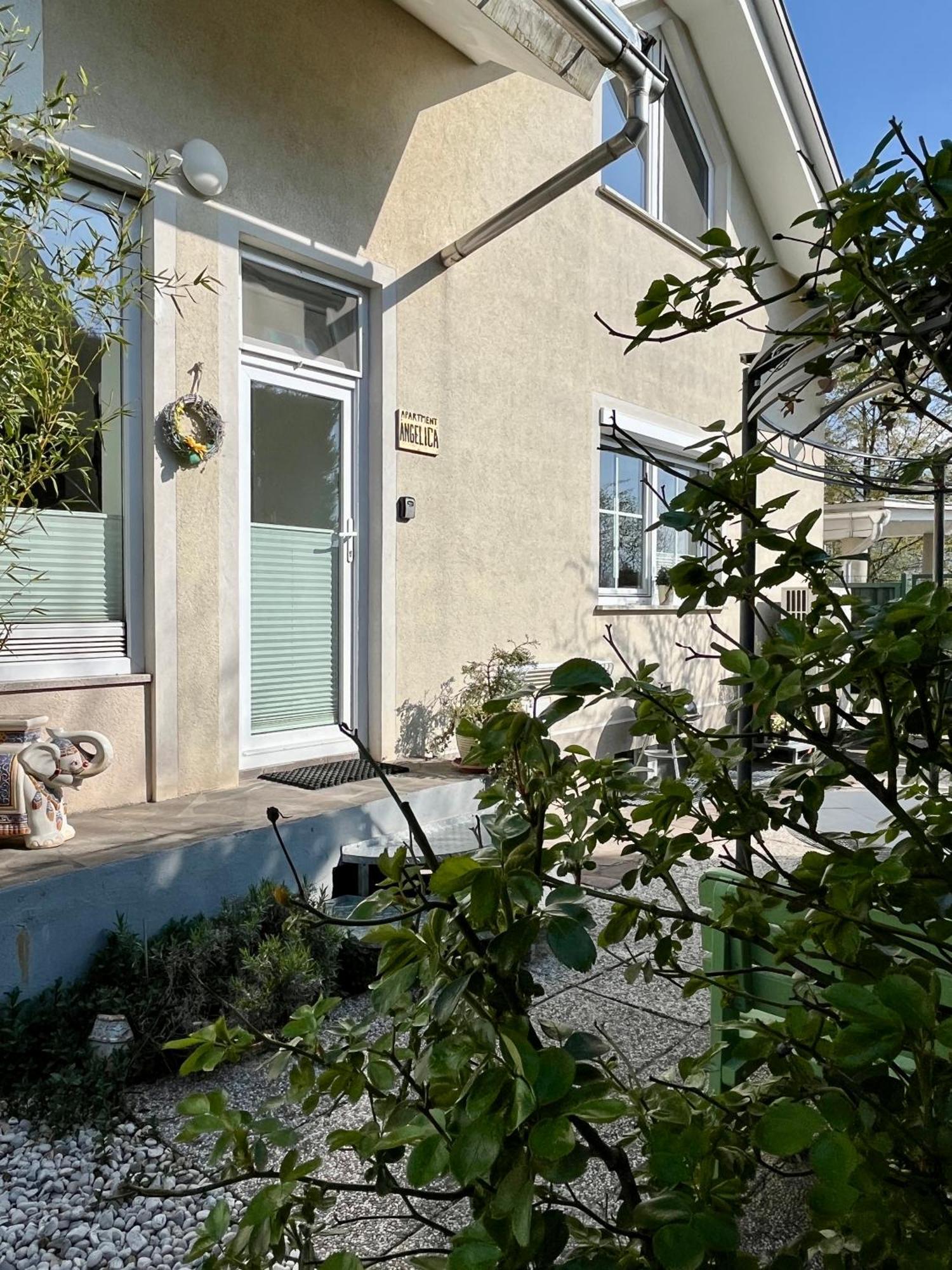 Garden Paradise Bled Apartments - Garden, Pond And Castle View Room photo